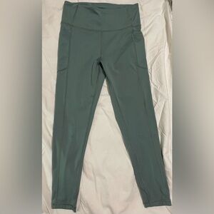 Victoria’s Secret Green Leggings with pockets size 8